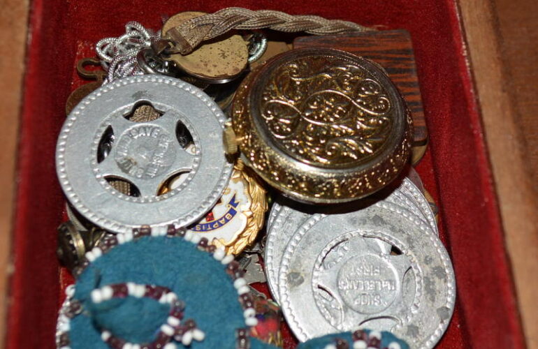 Auctions image thumbnails