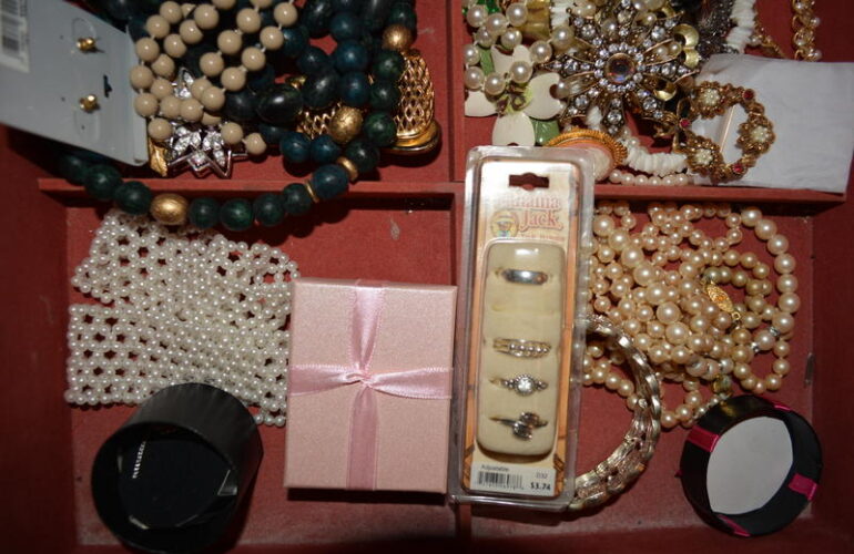 Auctions image thumbnails