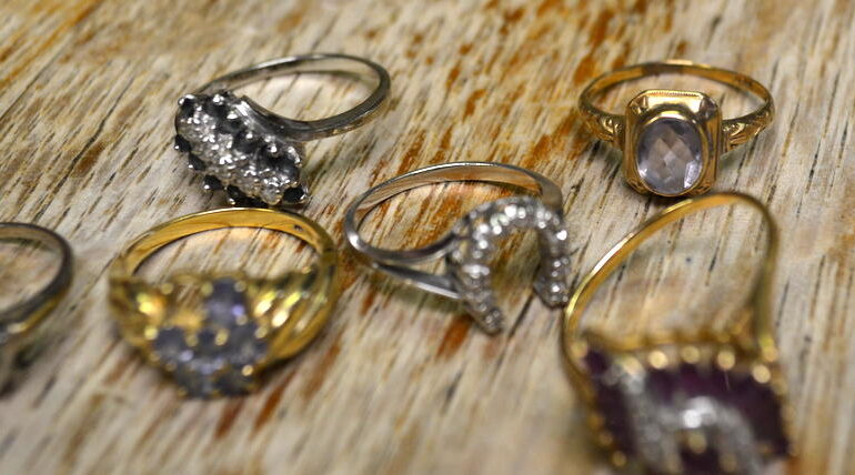 Auctions image thumbnails