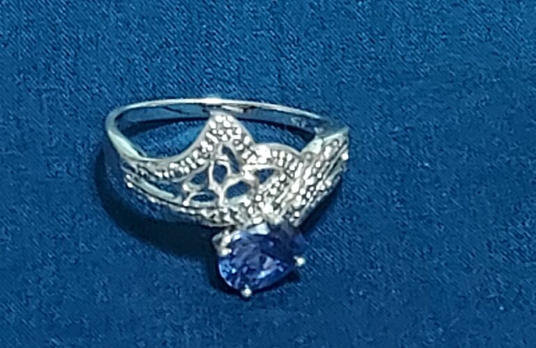 Auctions image thumbnails