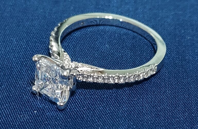 Auctions image thumbnails