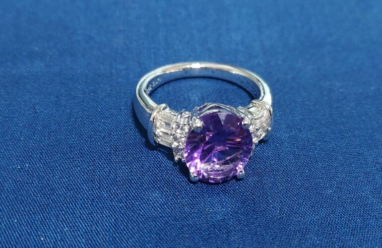 Auctions image thumbnails