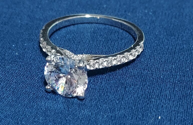 Auctions image thumbnails