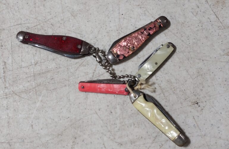 Auctions image thumbnails