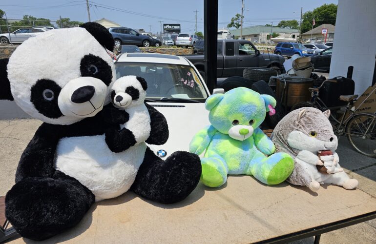 Auctions image thumbnails