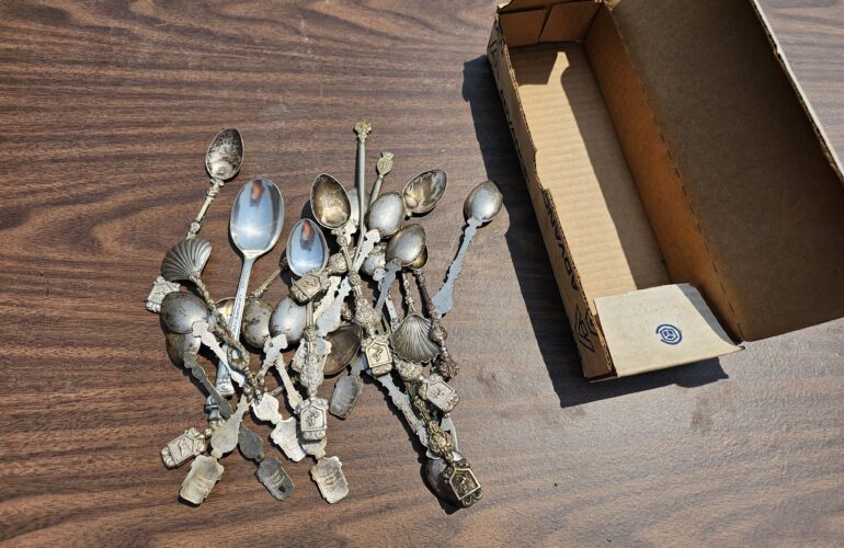 Auctions image thumbnails