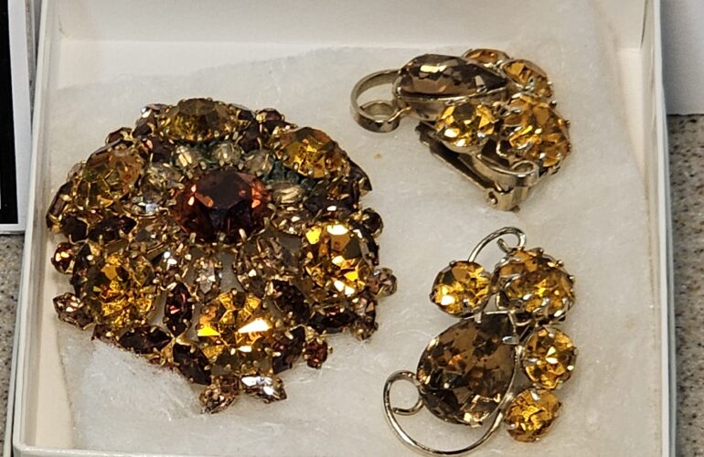 Auctions image thumbnails