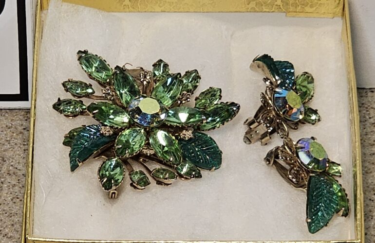 Auctions image thumbnails