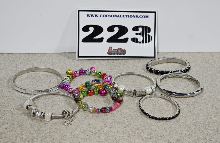 Auctions image thumbnails