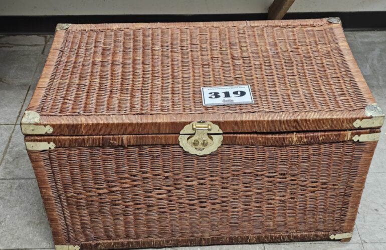 Auctions image thumbnails