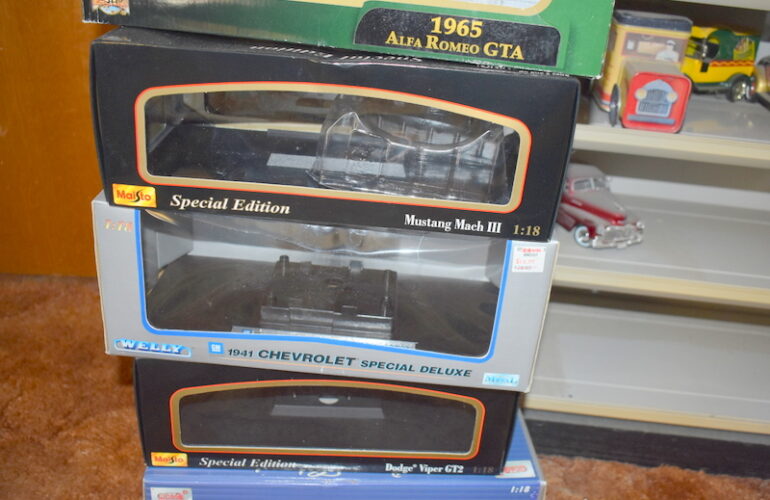 Auctions image thumbnails