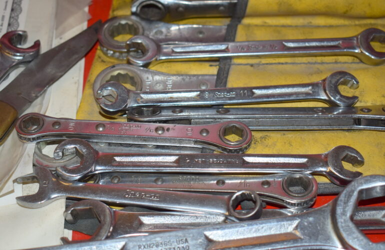 Auctions image thumbnails