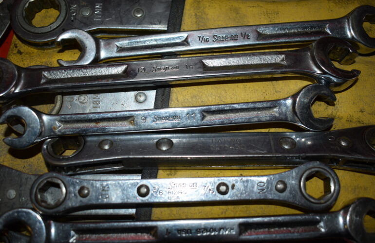 Auctions image thumbnails