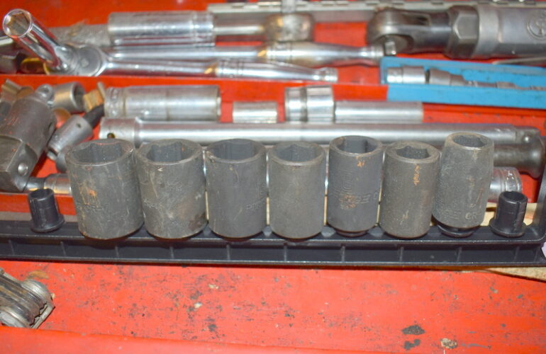 Auctions image thumbnails