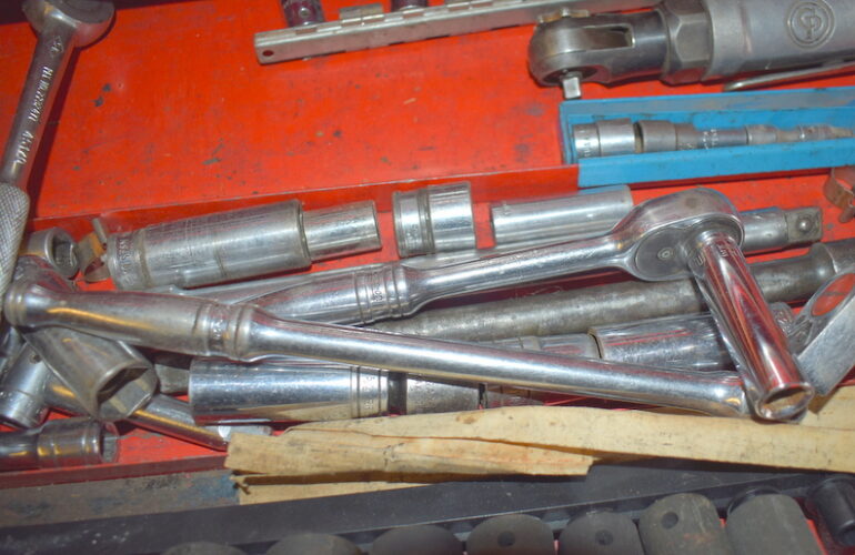 Auctions image thumbnails