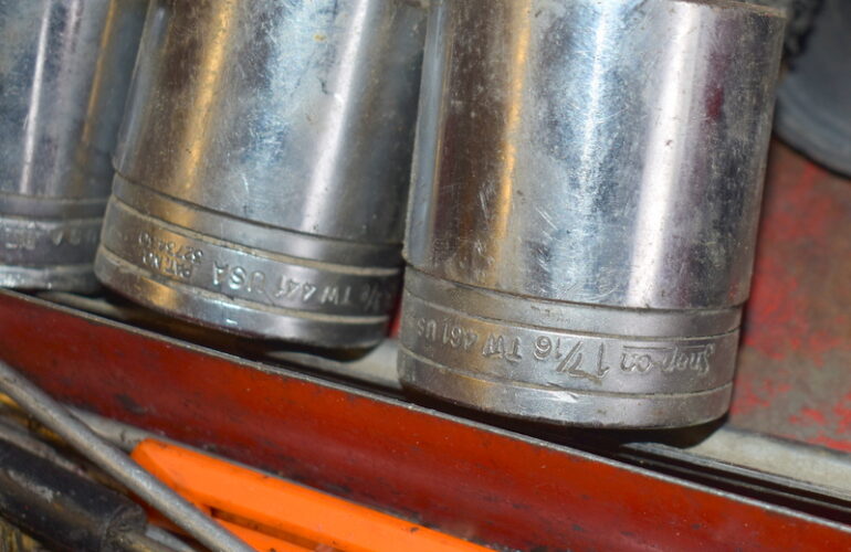 Auctions image thumbnails