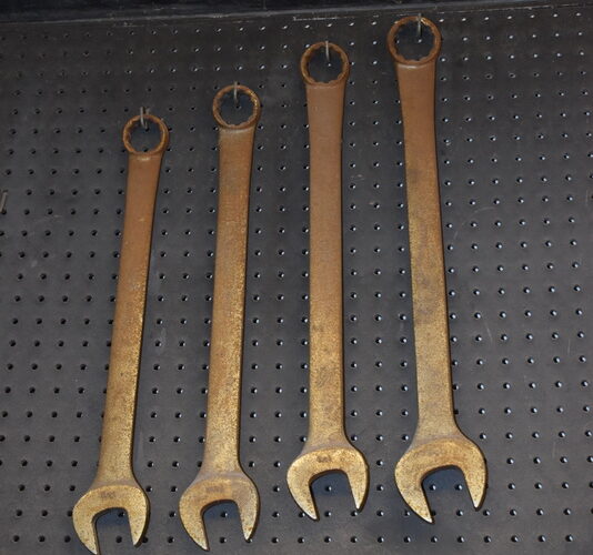 Auctions image thumbnails