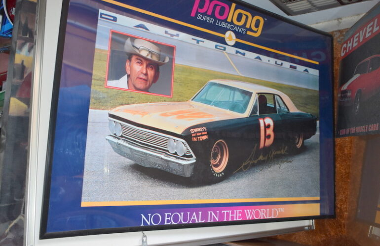 Auctions image thumbnails