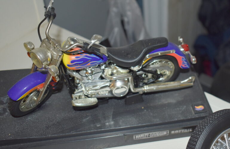 Auctions image thumbnails