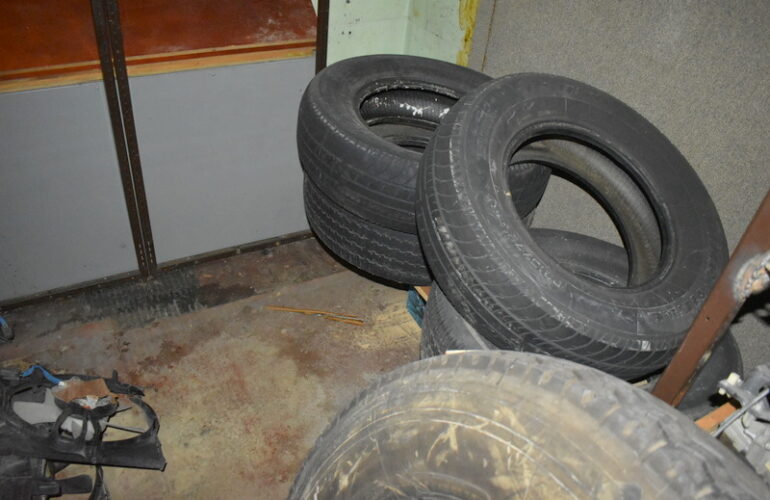 Auctions image thumbnails