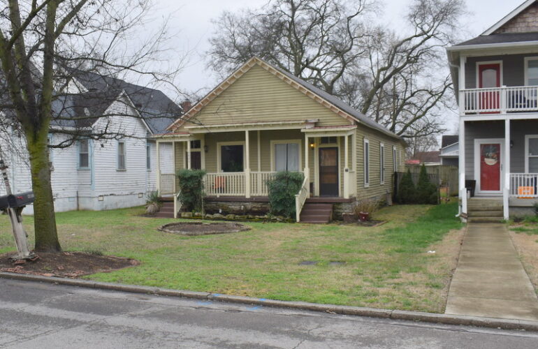 Auctions image thumbnails