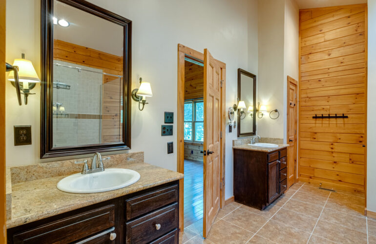 Auctions image thumbnails