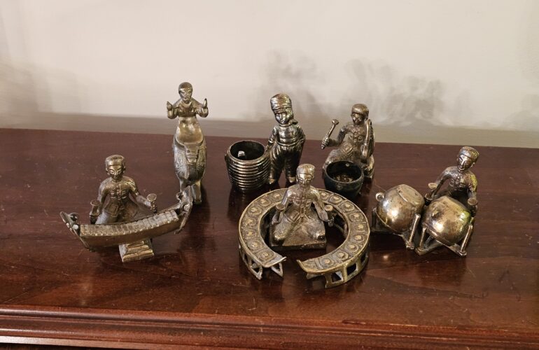 Auctions image thumbnails