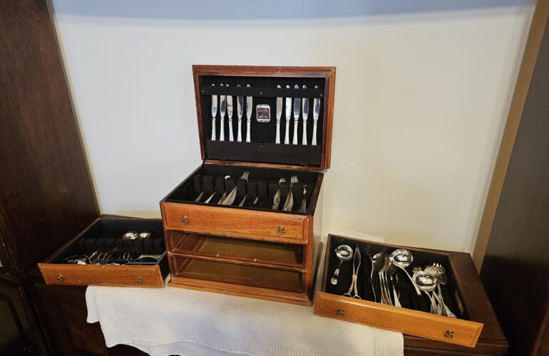 Auctions image thumbnails