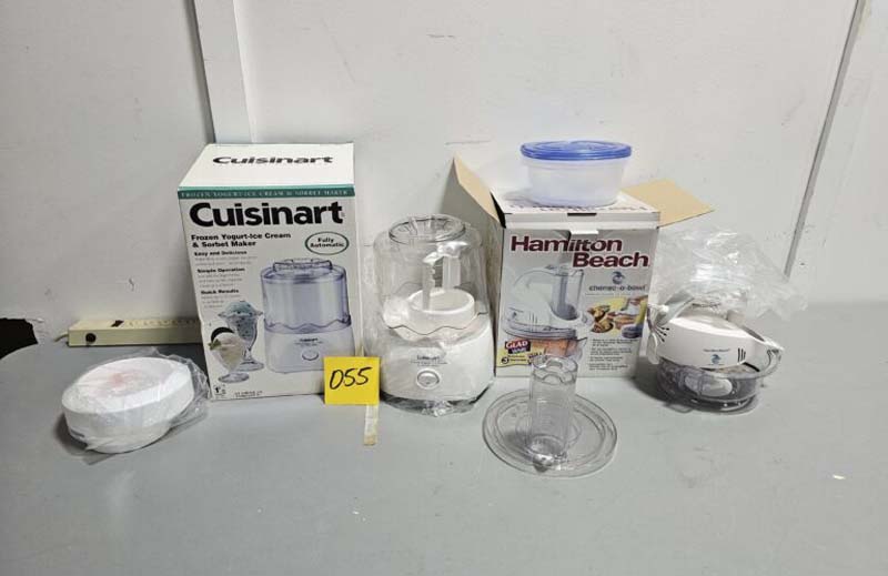 Cuisinart and Hamilton juice maker
