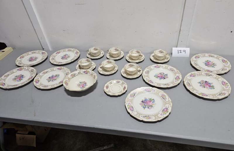 Crockery set