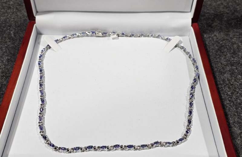 blue silver neckless