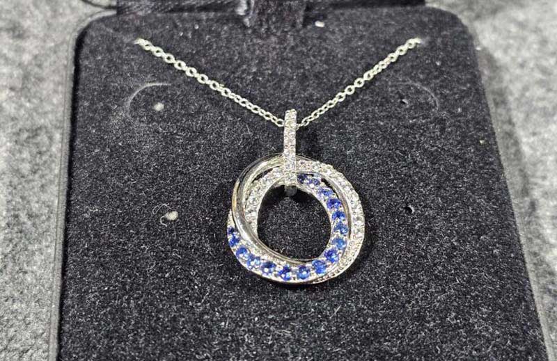 Blue silver neckless