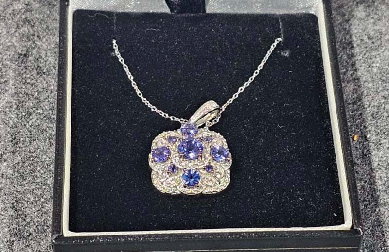 Blue rose silver neckless