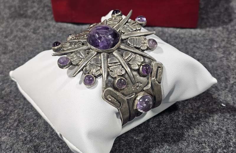 Purple silver ring
