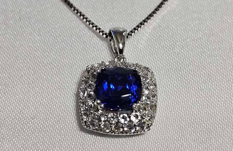 Blue diamond silver neckless