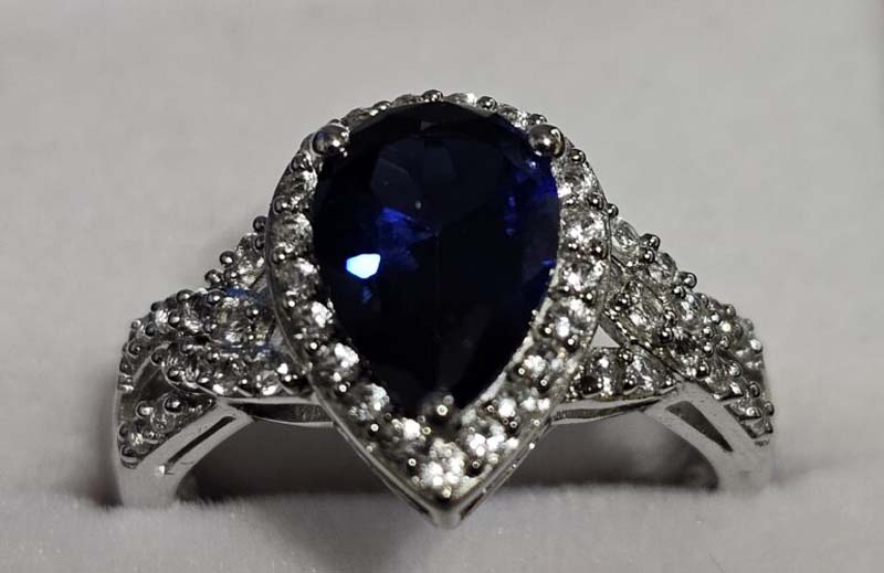 Blue diamond silver ring