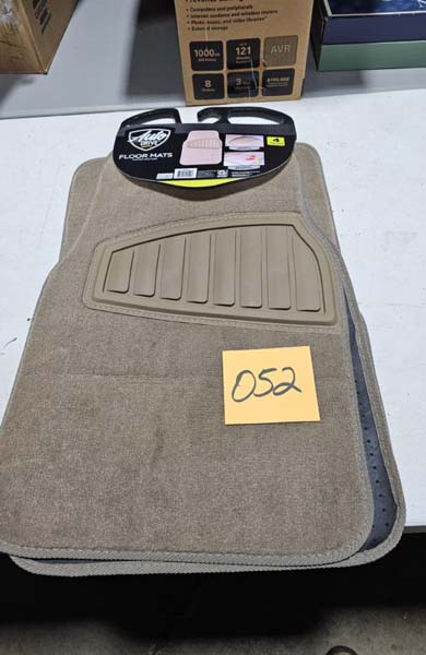 Car floor mat