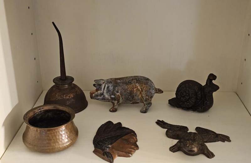 Decorative items