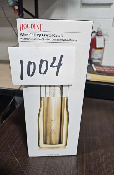 Houdint crystal carafe