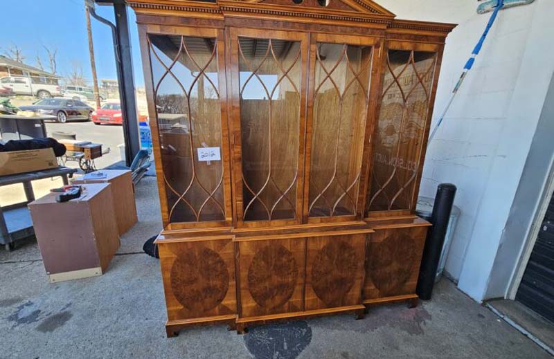 Featured image for “Monday, March 24th @ 1:30 PM High End & Antique Furniture and More!!”