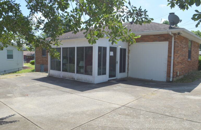 Auctions image thumbnails