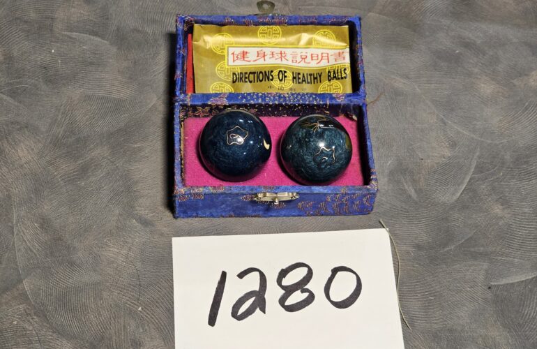 Auctions image thumbnails