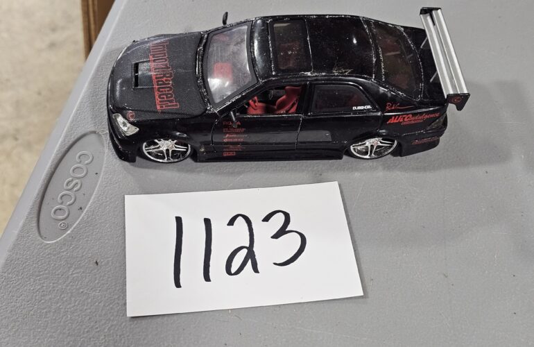 Auctions image thumbnails