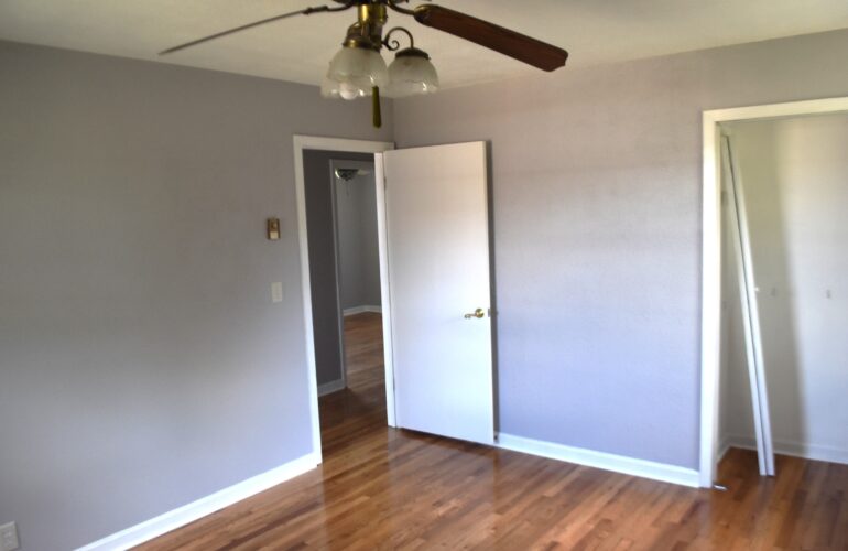 Auctions image thumbnails