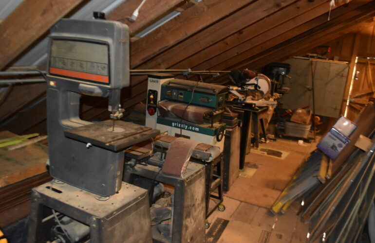 Auctions image thumbnails