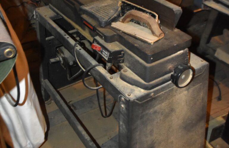 Auctions image thumbnails