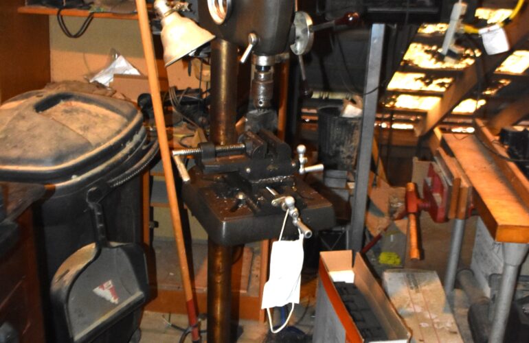 Auctions image thumbnails