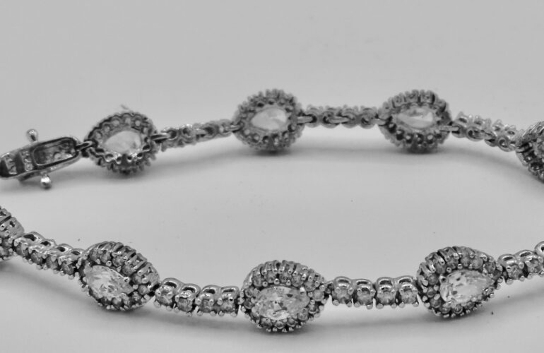 Auctions image thumbnails