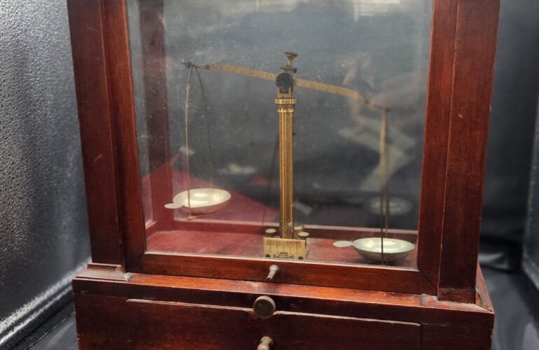 Auctions image thumbnails