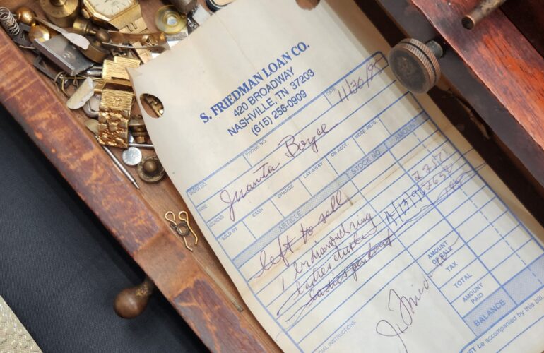 Auctions image thumbnails